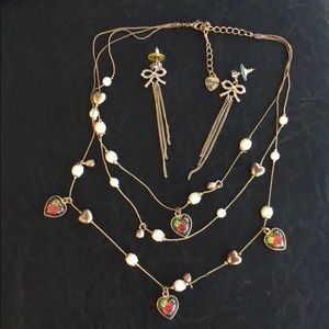 Betsey Johnson layered necklace w/matching earring